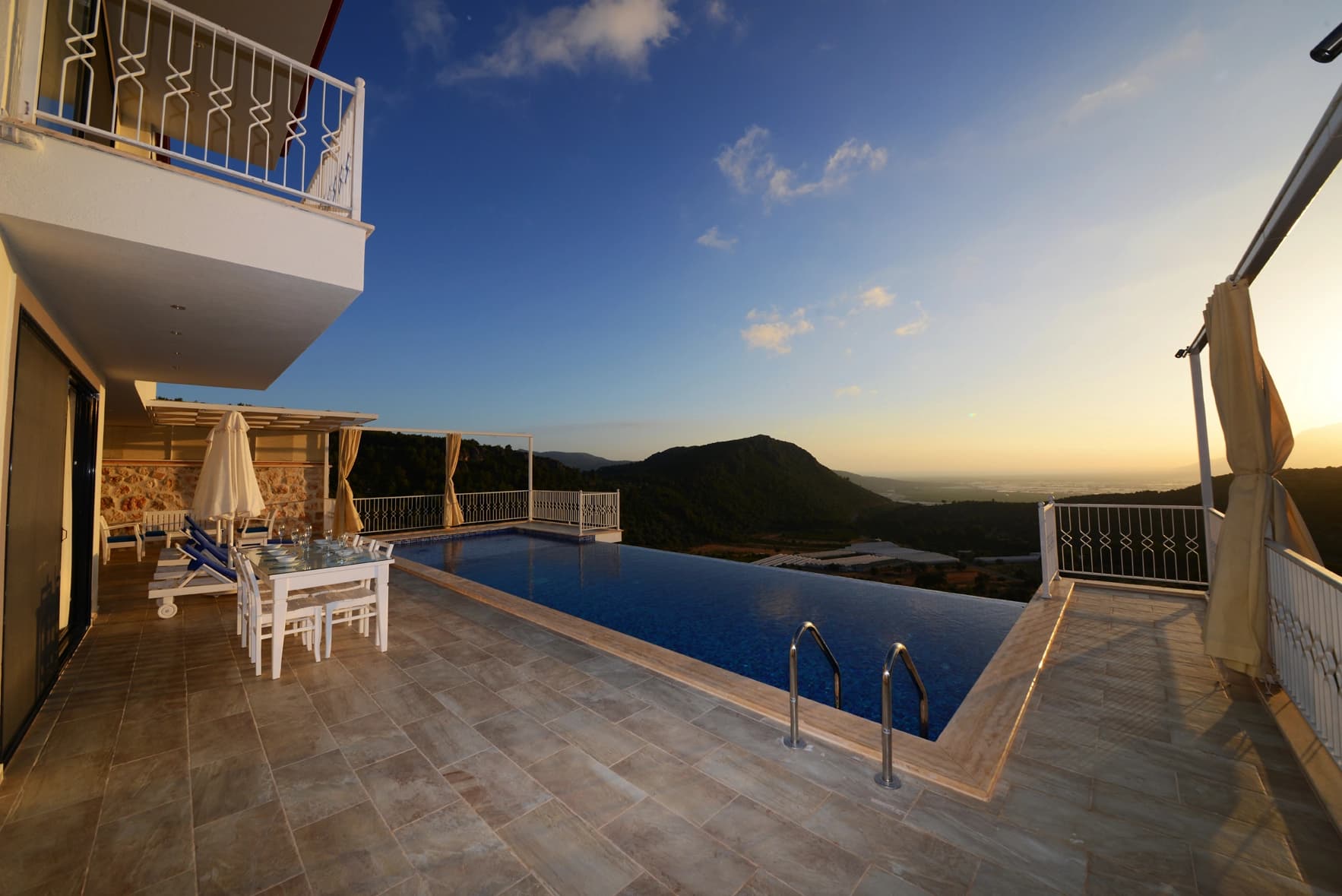 Villa Kaan Korunaklı Havuz 83