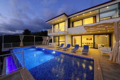 Villa Kaan Korunaklı Havuz 97