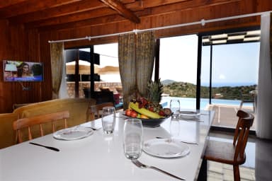 Villa Ozi Korunaklı Havuz 82