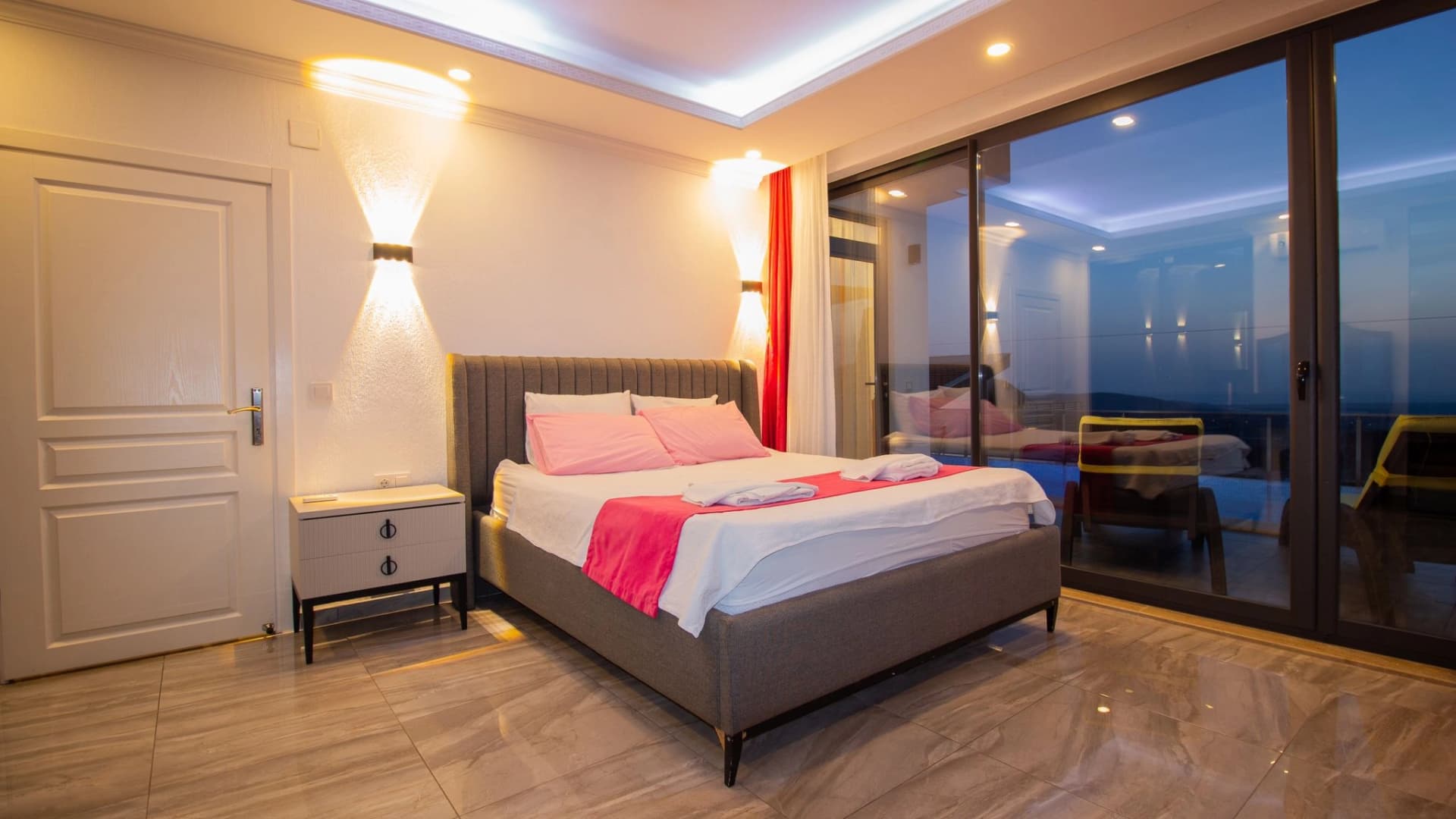 Villa Uğur Üzümlü Korunaklı Havuz 98