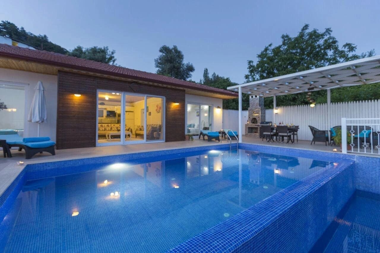 Villa Pınar Korunaklı Havuz 84
