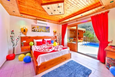 Villa Polat Korunaklı Havuz 92