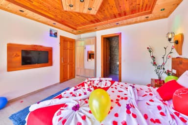 Villa Polat Korunaklı Havuz 16