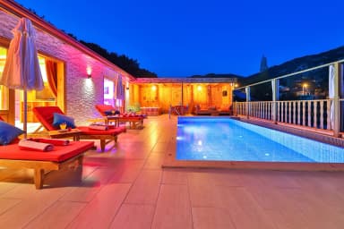 Villa Polat Korunaklı Havuz 84