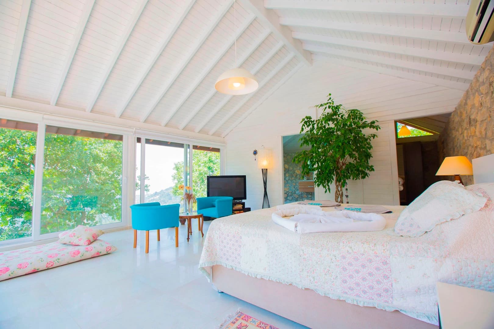 Villa İnci Korunaklı Havuz 35