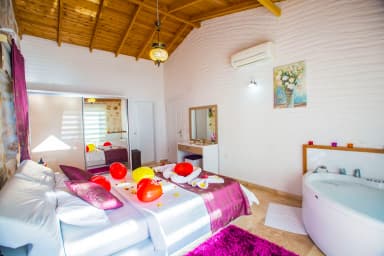 Villa Sude Korunaklı Havuz 15