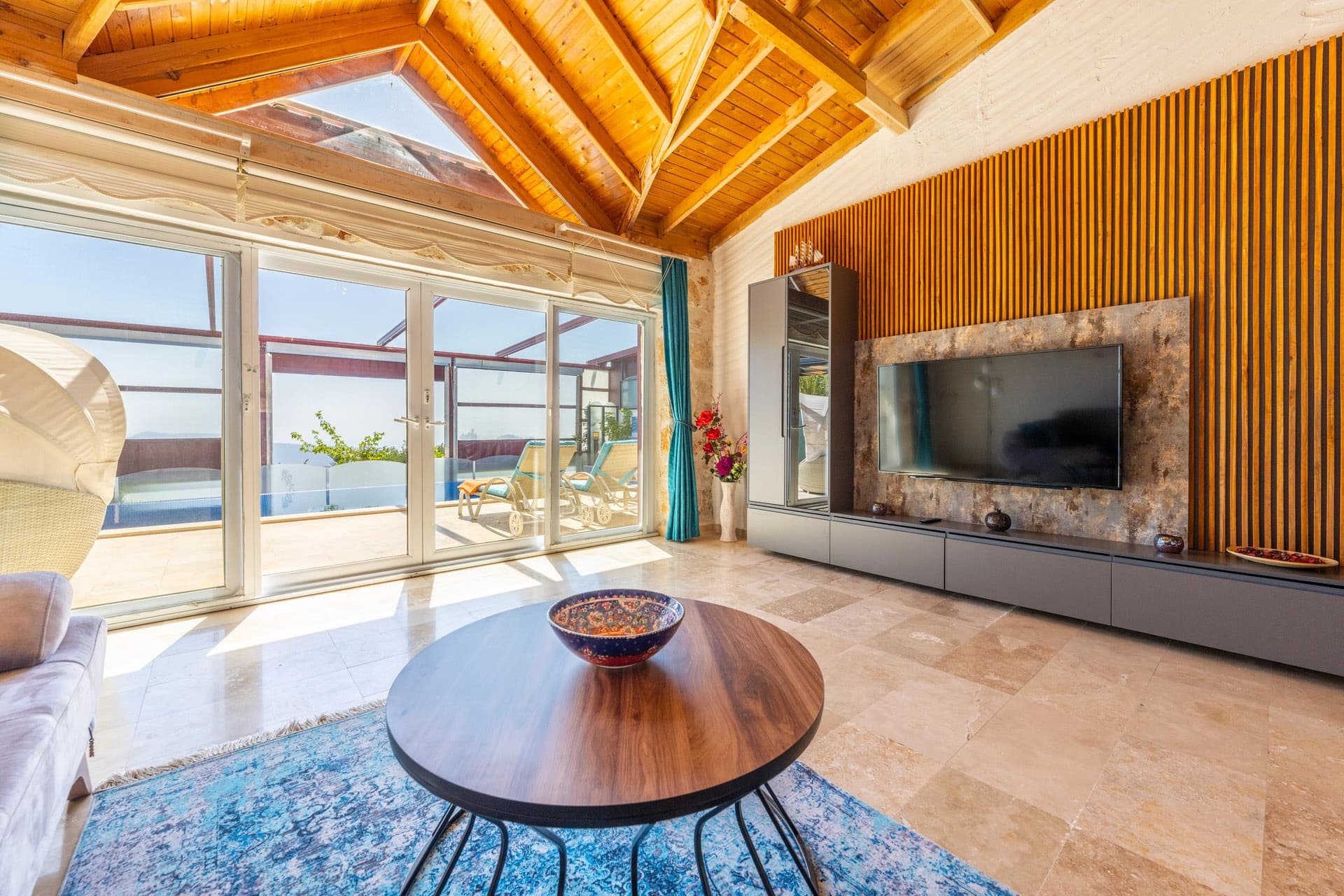 Villa Sude Korunaklı Havuz 51