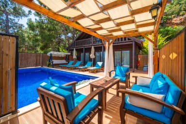 Villa Çam Korunaklı Havuz 26