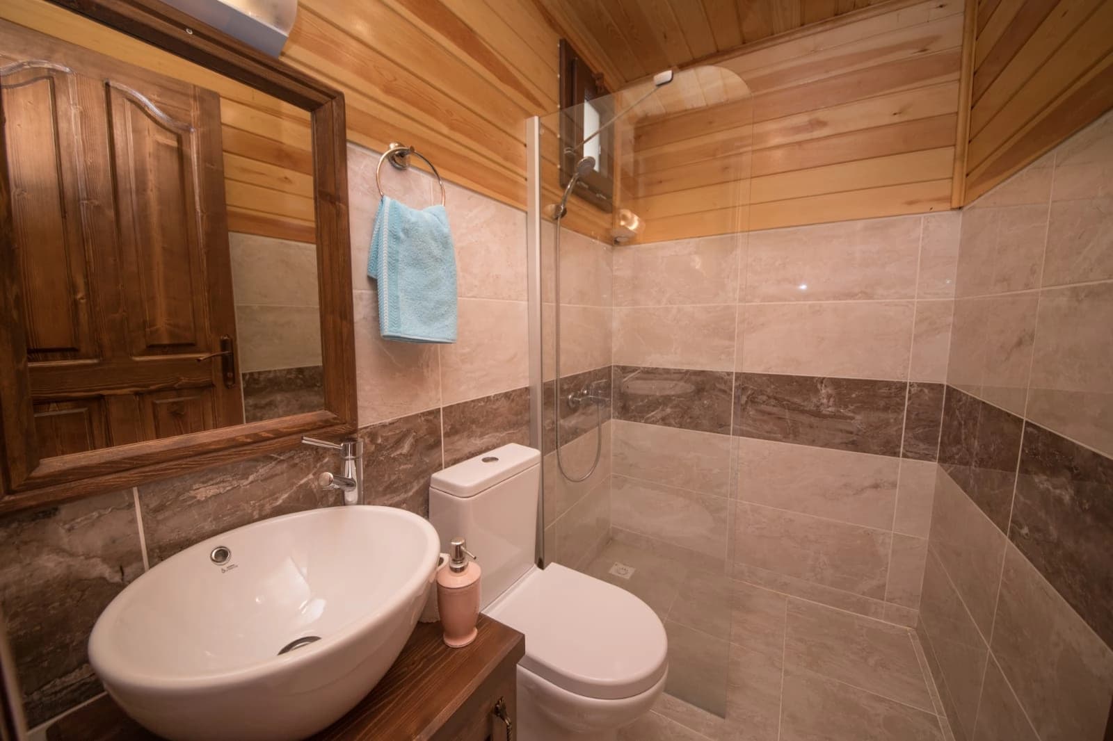 Villa Çam Korunaklı Havuz 76