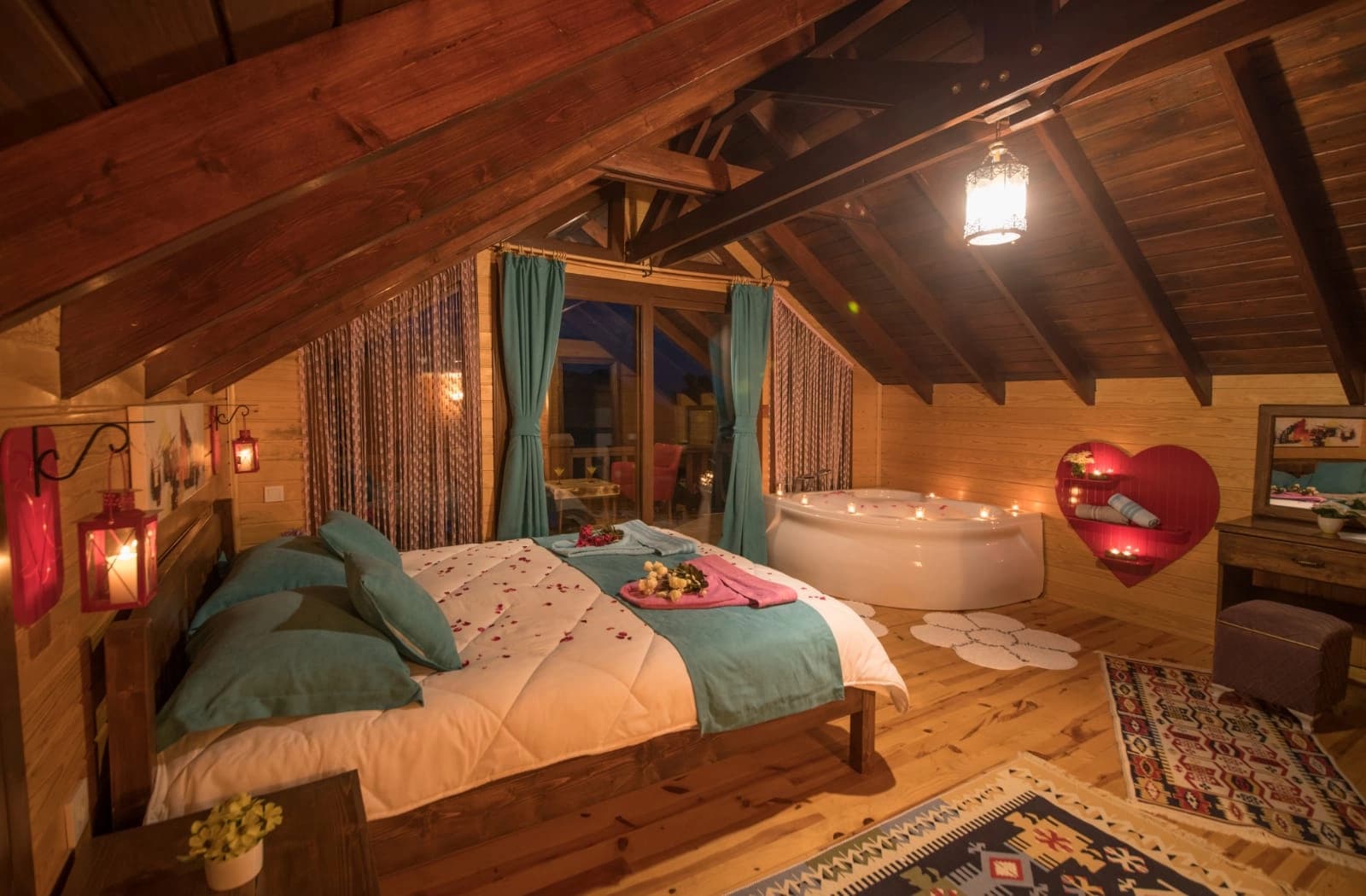 Villa Çam Korunaklı Havuz 62