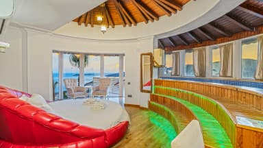 Villa Beyaz Isıtmalı Havuz 72