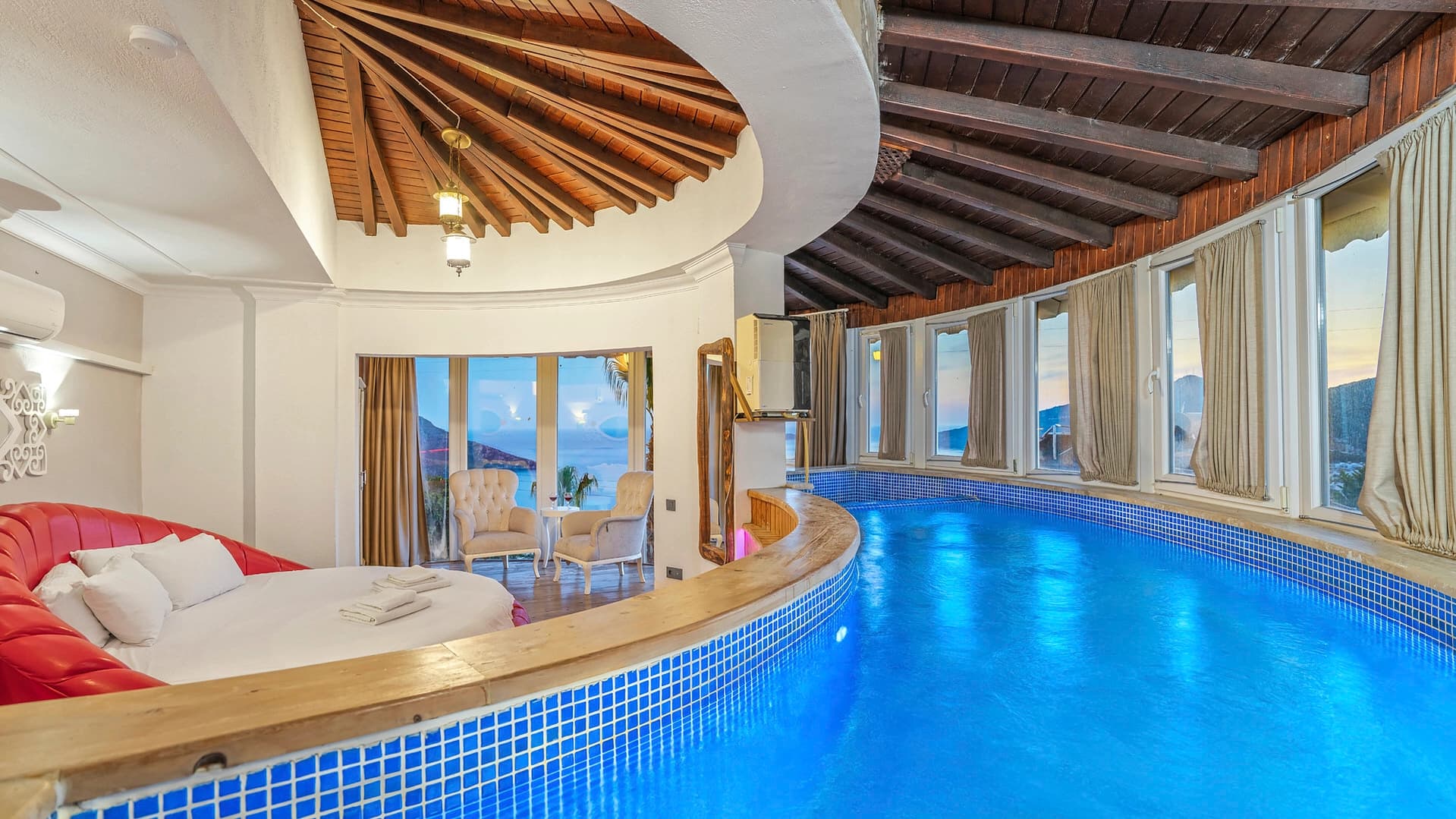 Villa Beyaz Isıtmalı Havuz 86