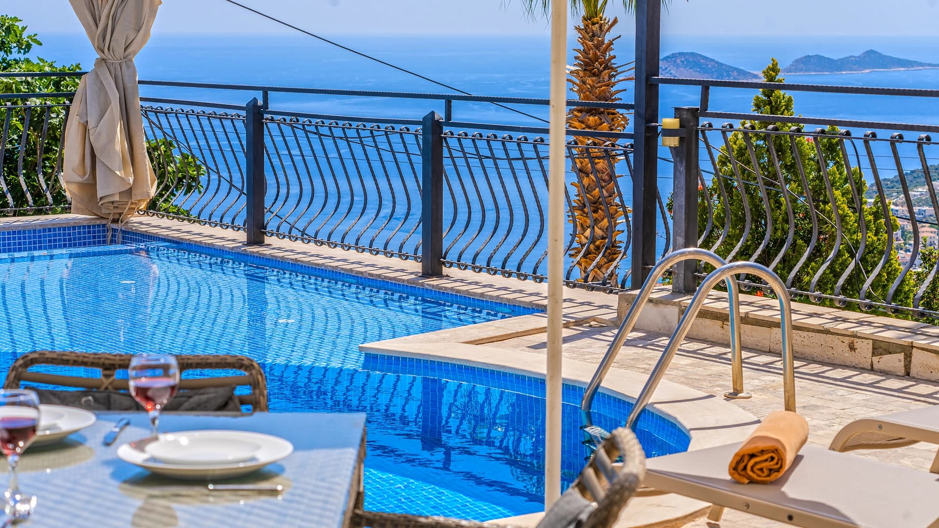 Villa Beyaz Isıtmalı Havuz 56