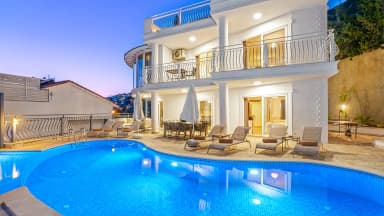 Villa Beyaz Isıtmalı Havuz 78