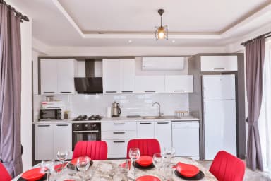 Villa Alpanos Korunaklı Havuz 24