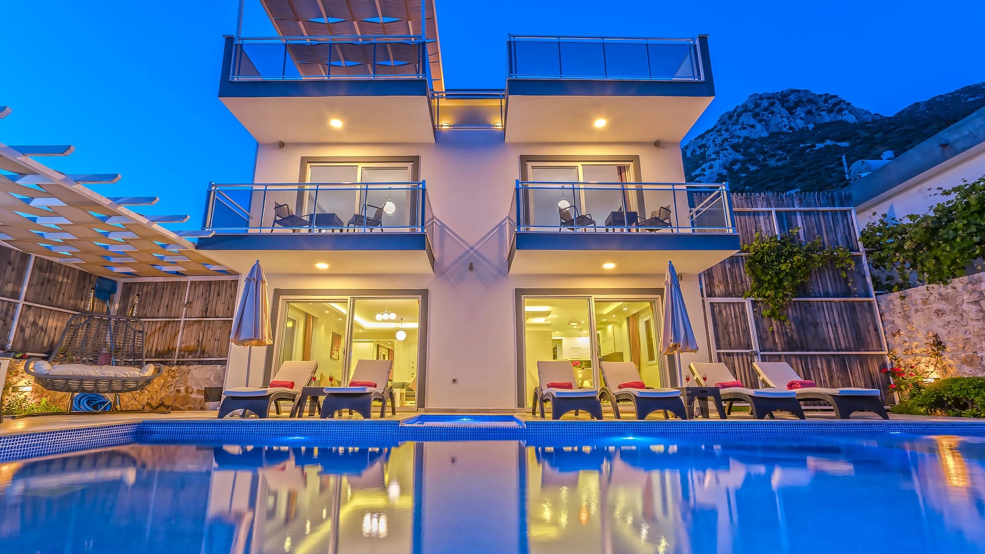 Villa Esinti Korunaklı Havuz 51