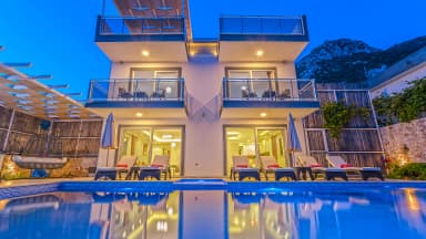 Villa Esinti Korunaklı Havuz 51