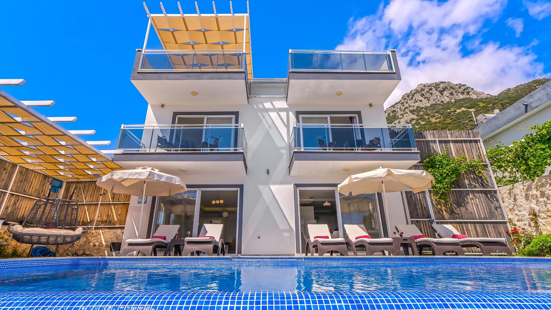 Villa Esinti Korunaklı Havuz 29