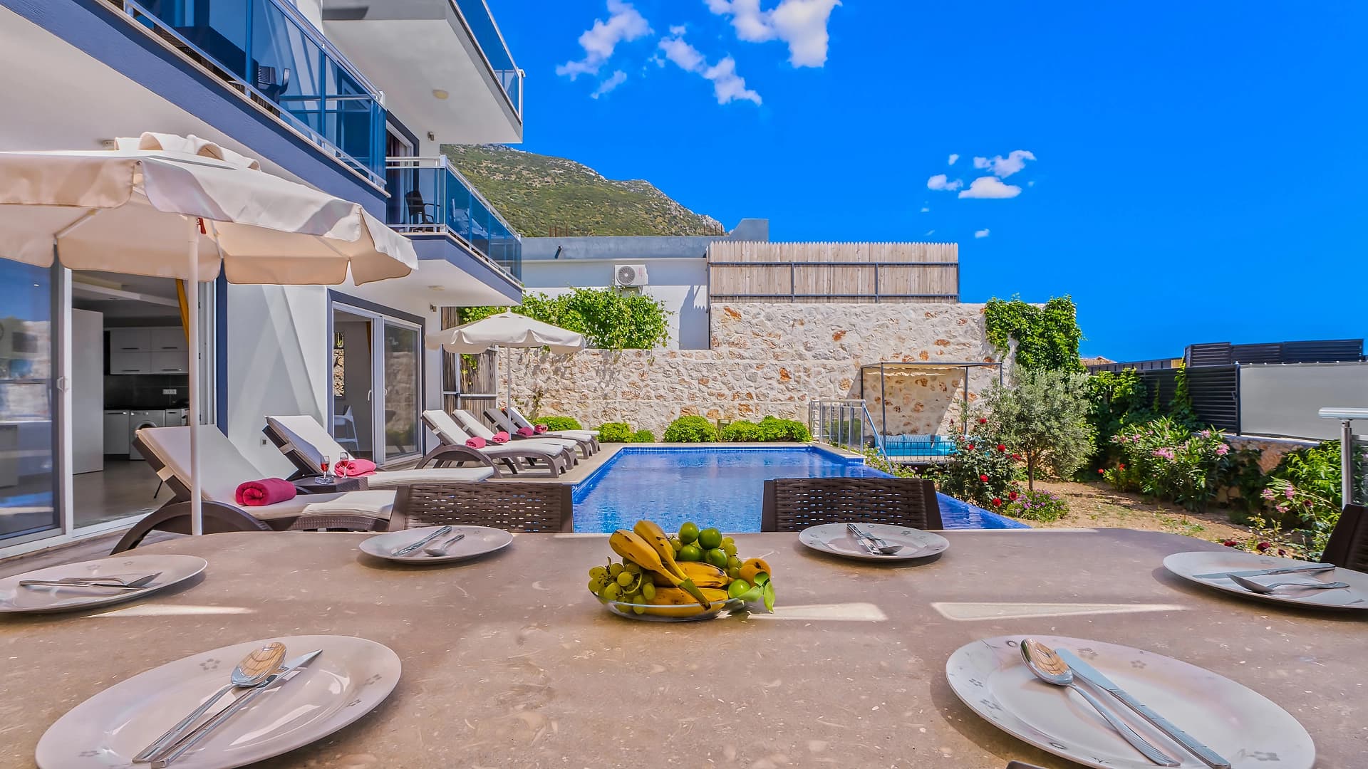 Villa Esinti Korunaklı Havuz 71