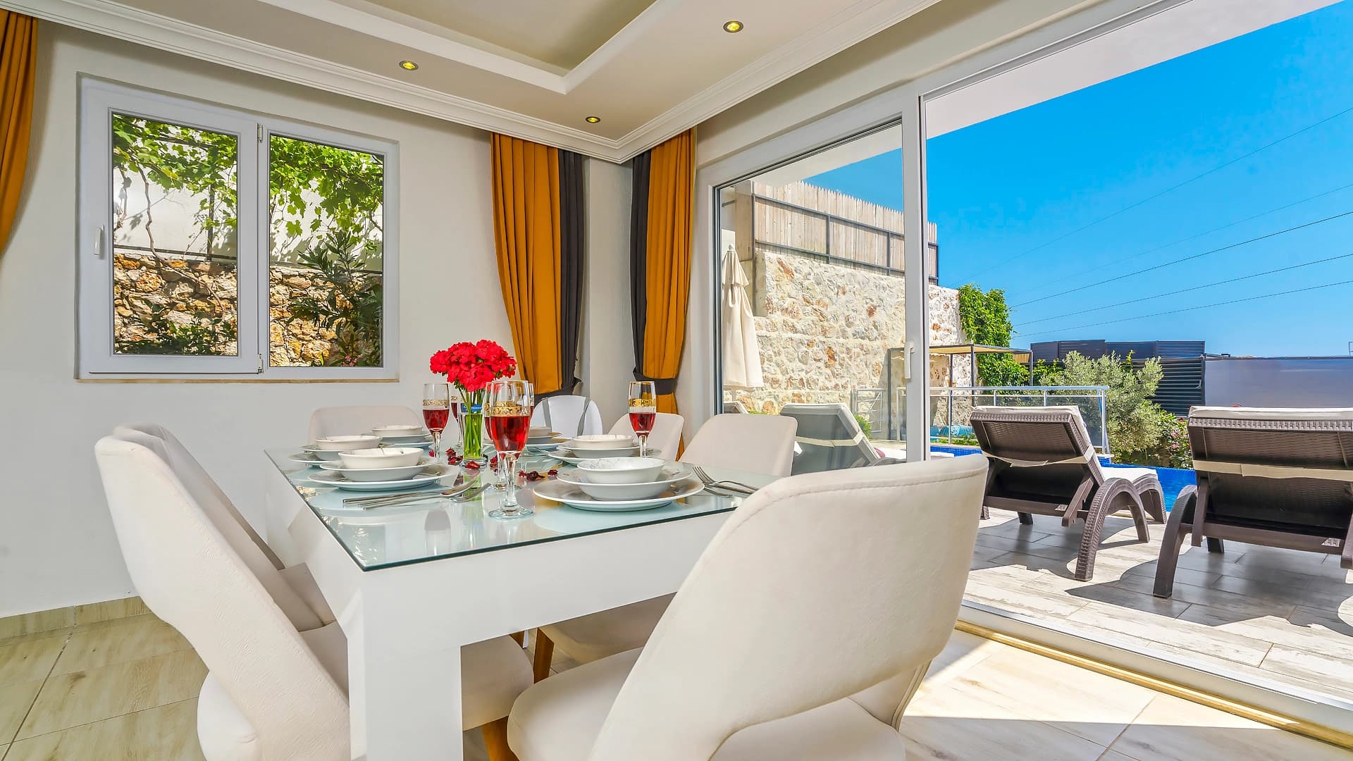 Villa Esinti Korunaklı Havuz 93