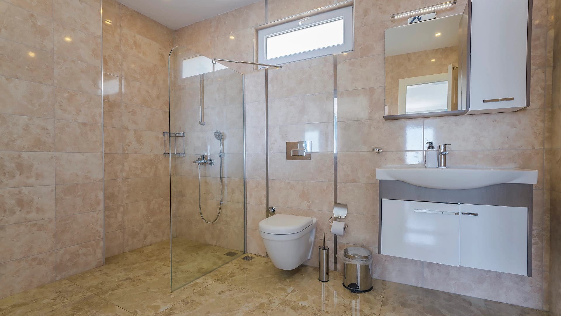 Villa Esinti Korunaklı Havuz 11