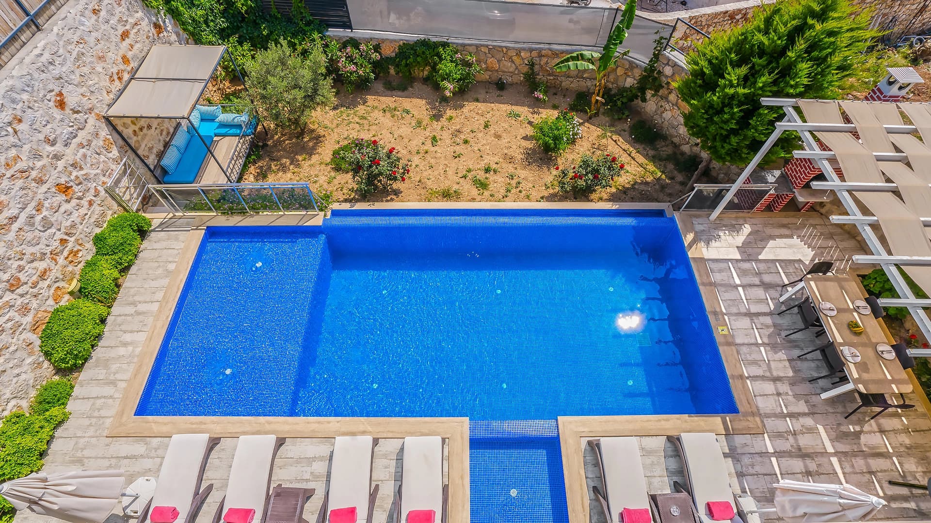 Villa Esinti Korunaklı Havuz 23