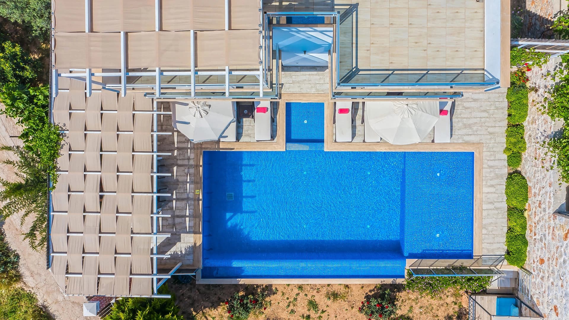 Villa Esinti Korunaklı Havuz 37