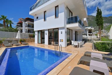 İskele Apart 1 Kalkan 24