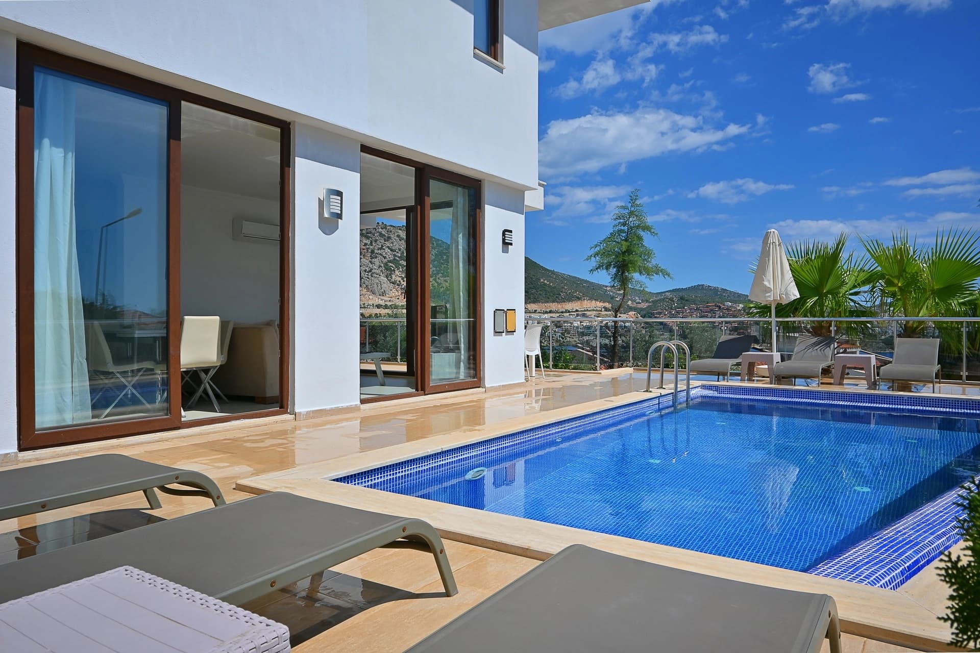 İskele Apart 1 Özel Havuzlu 45