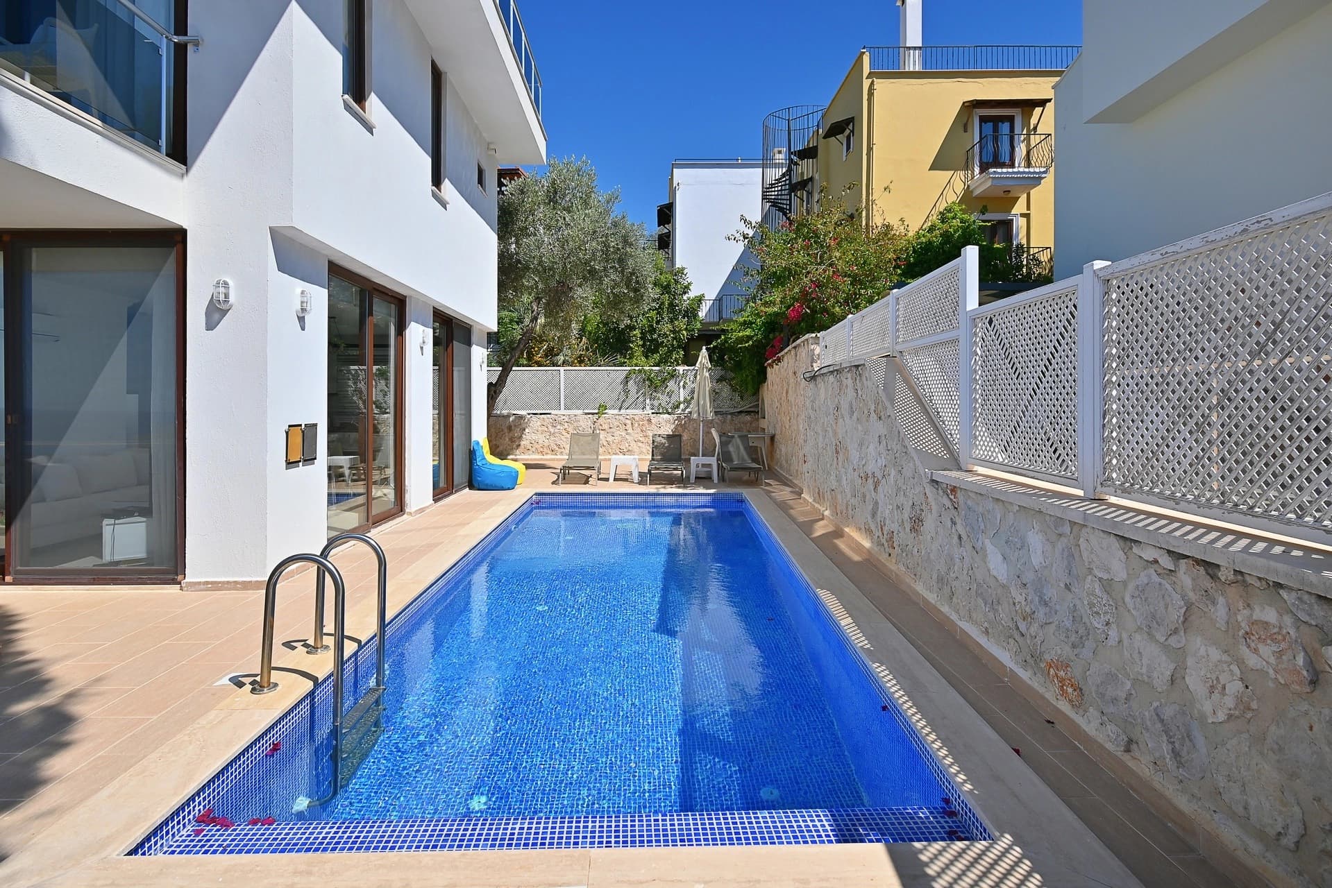 İskele Apart 2 Kalkan 32