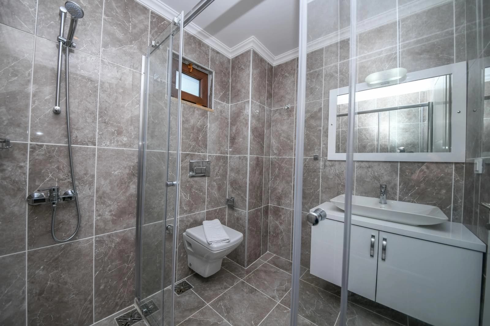 İskele Apart 3 Kalkan 74