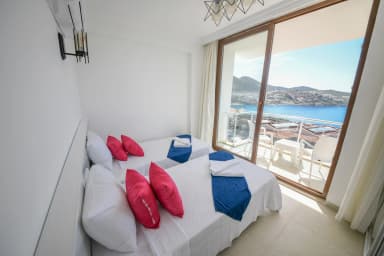 İskele Apart 3 Özel Havuzlu 95