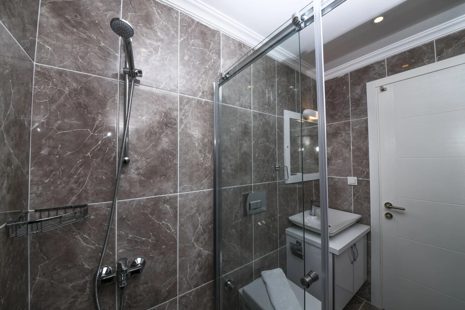 İskele Apart 4 Özel Havuzlu 67