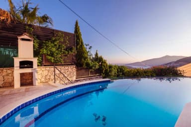 Villa Sultan Evi Korunaklı Havuz 75