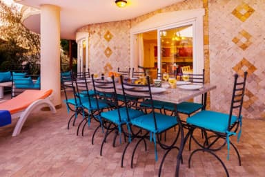 Villa Sultan Evi Korunaklı Havuz 13