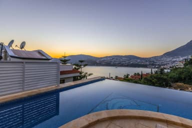 Villa Everes Isıtmalı Havuz 23