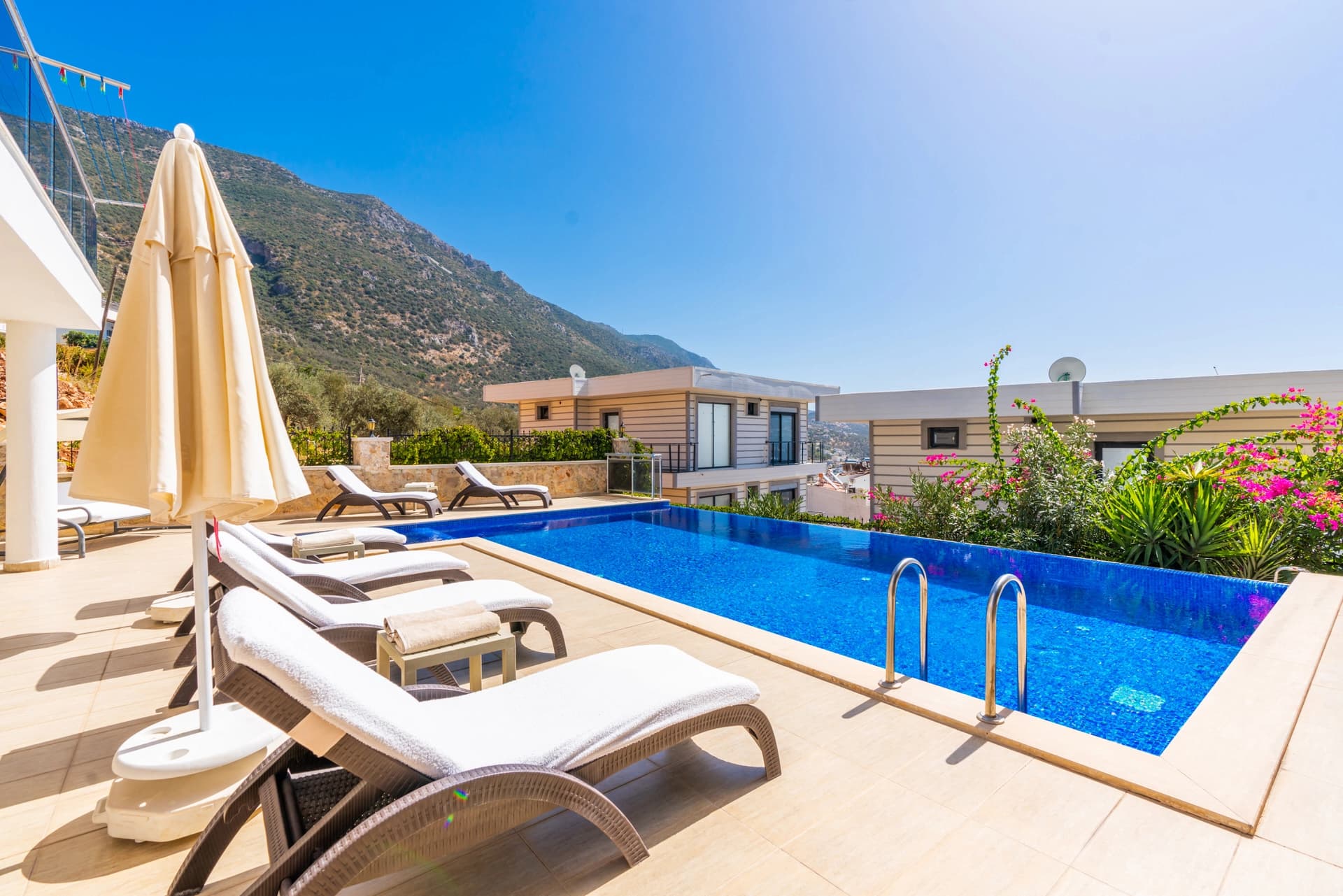 Villa Optimum Çocuk Havuzu 10