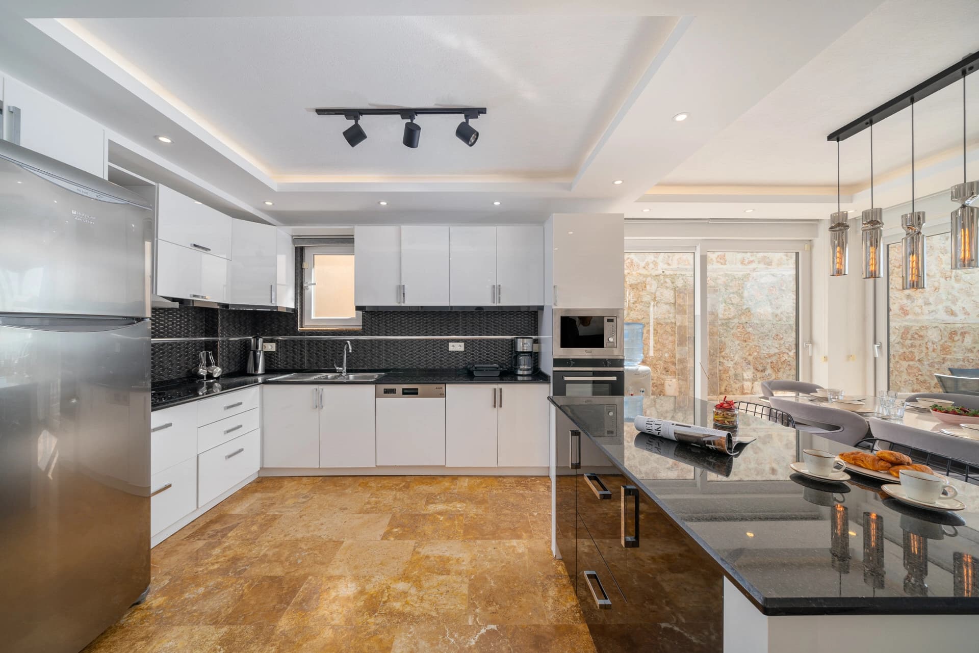 Villa Göktepe 1 Özel Havuzlu 96