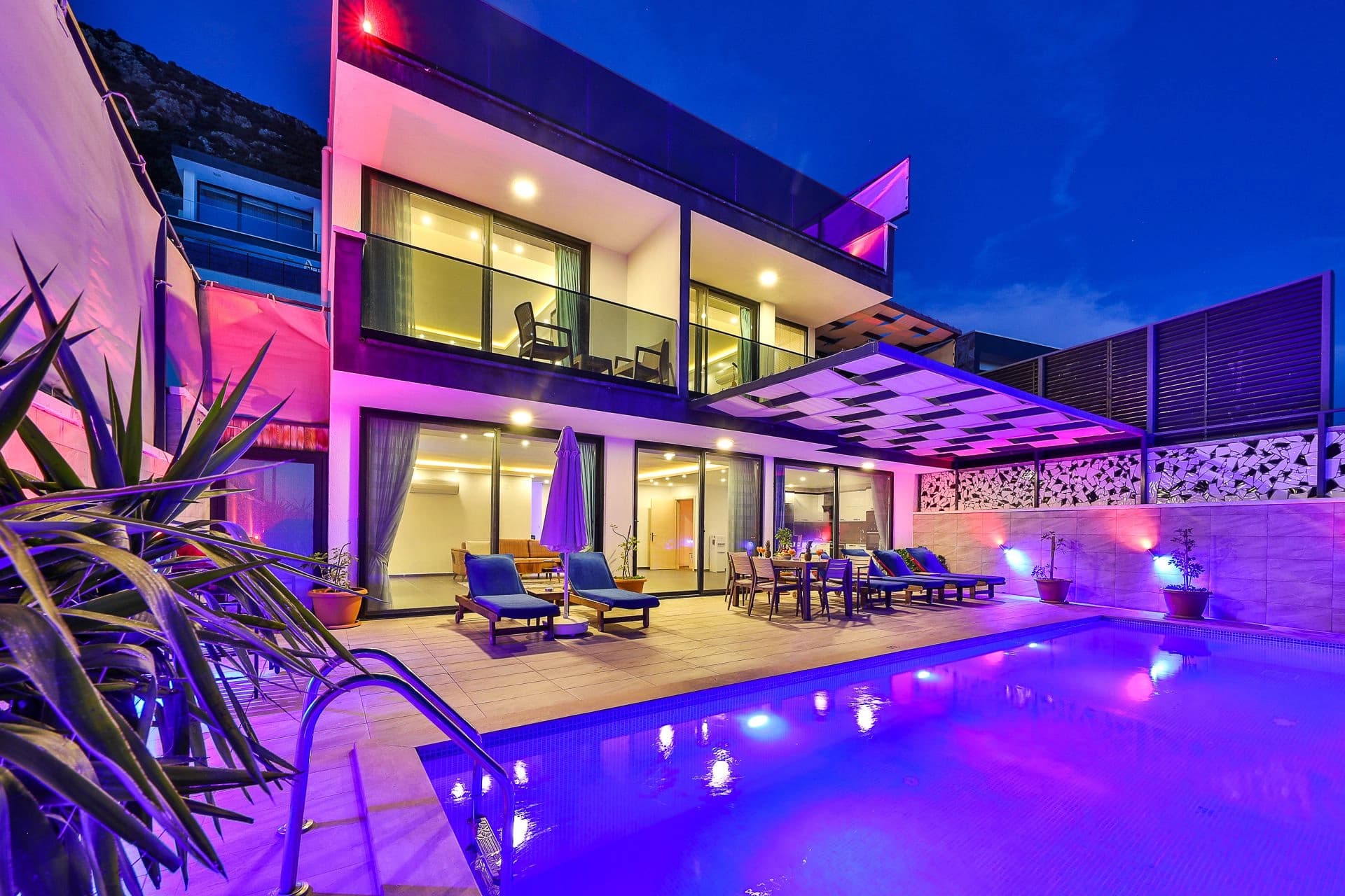 Villa Zaza Korunaklı Havuz 21