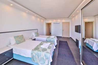 Villa Zaza Korunaklı Havuz 43