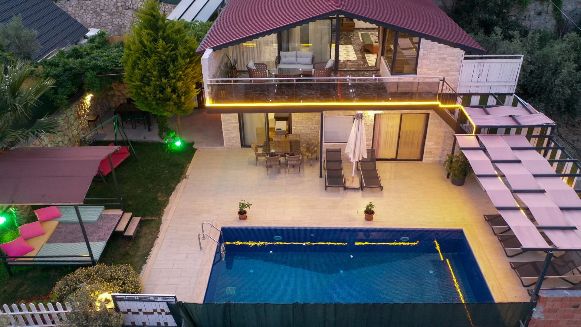 Villa Reyhan Korunaklı Havuz 71