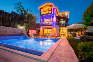 Villa Dere Korunaklı Havuz 27