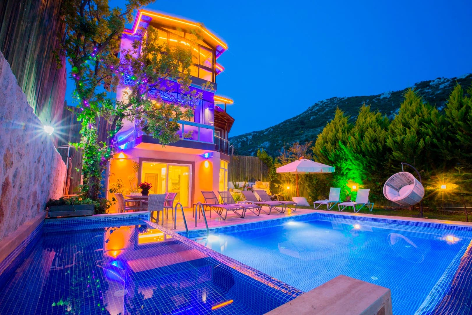 Villa Dere Korunaklı Havuz 41