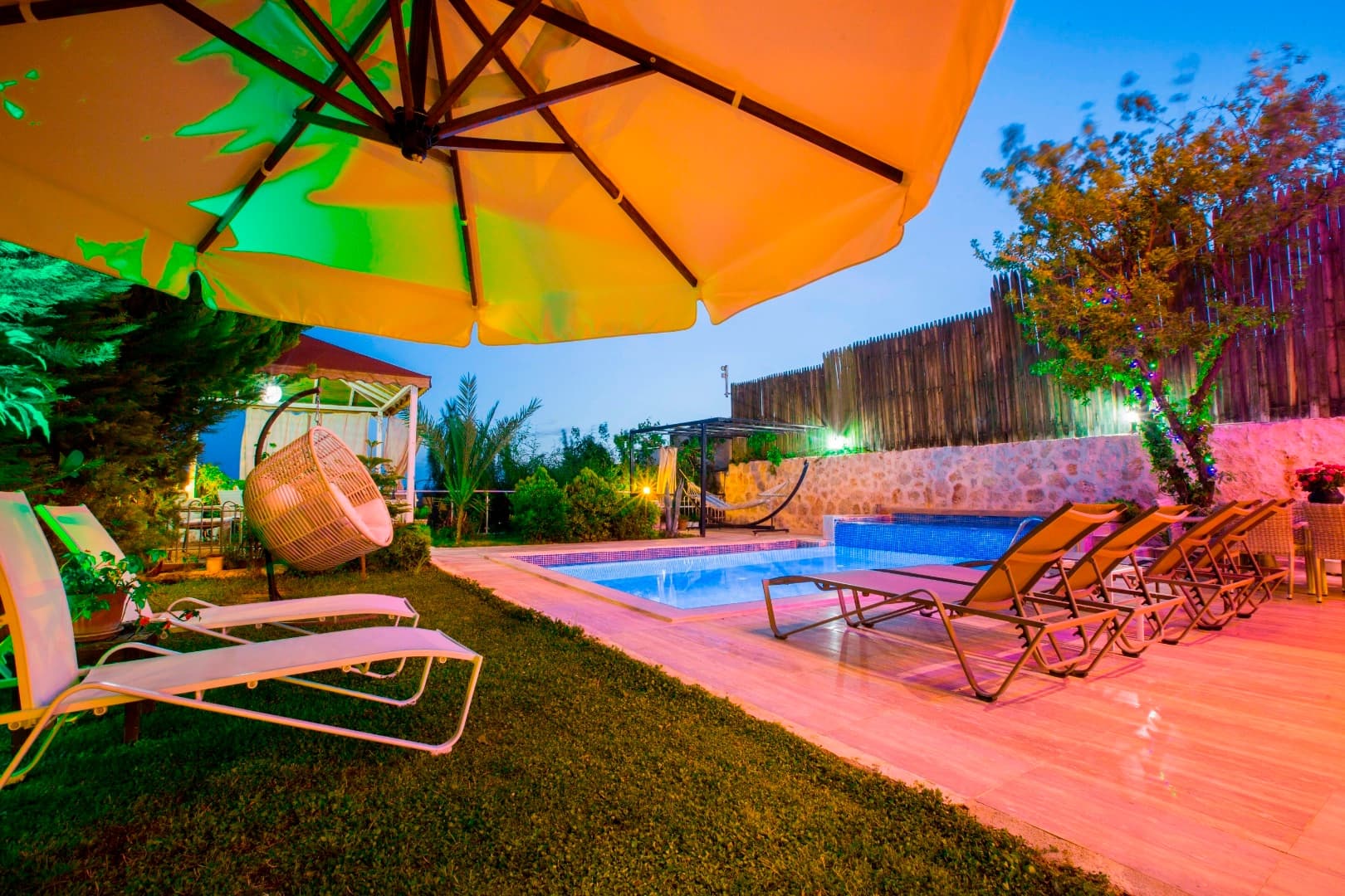 Villa Dere Korunaklı Havuz 55