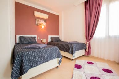 Villa Dere Korunaklı Havuz 77