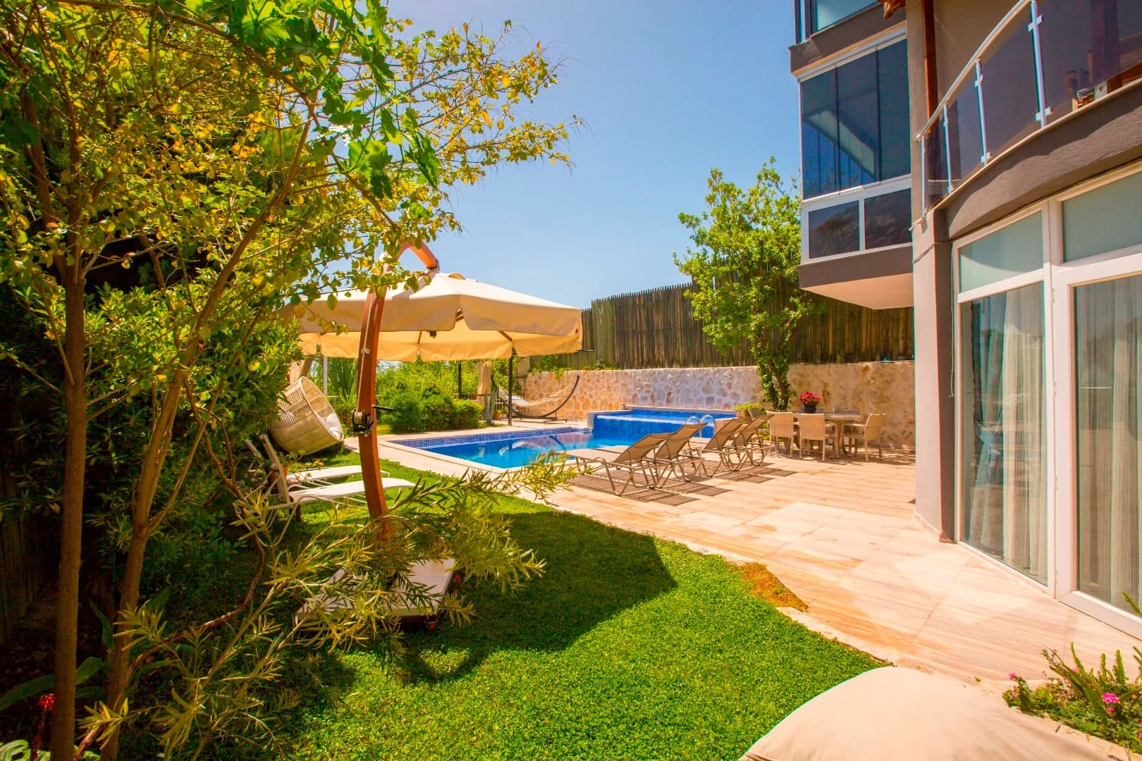 Villa Dere Korunaklı Havuz 97