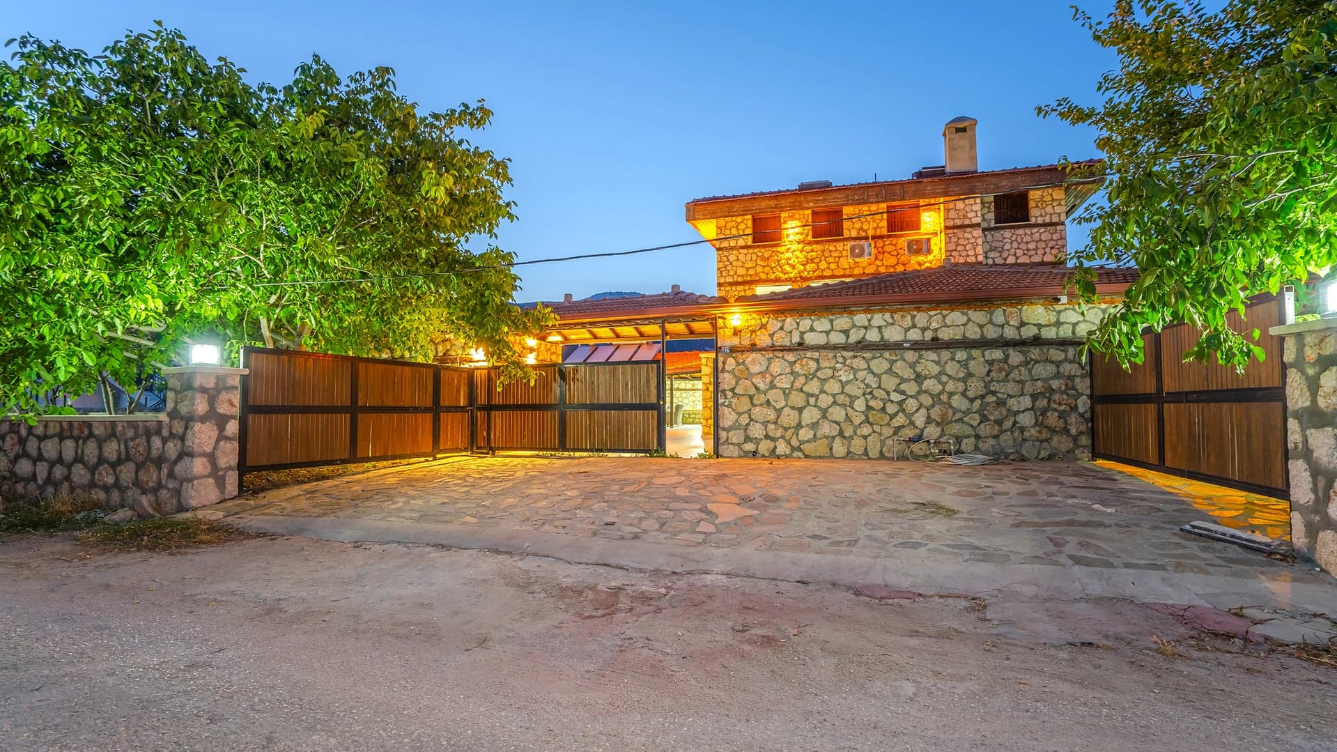 Villa Şah Korunaklı Havuz 68