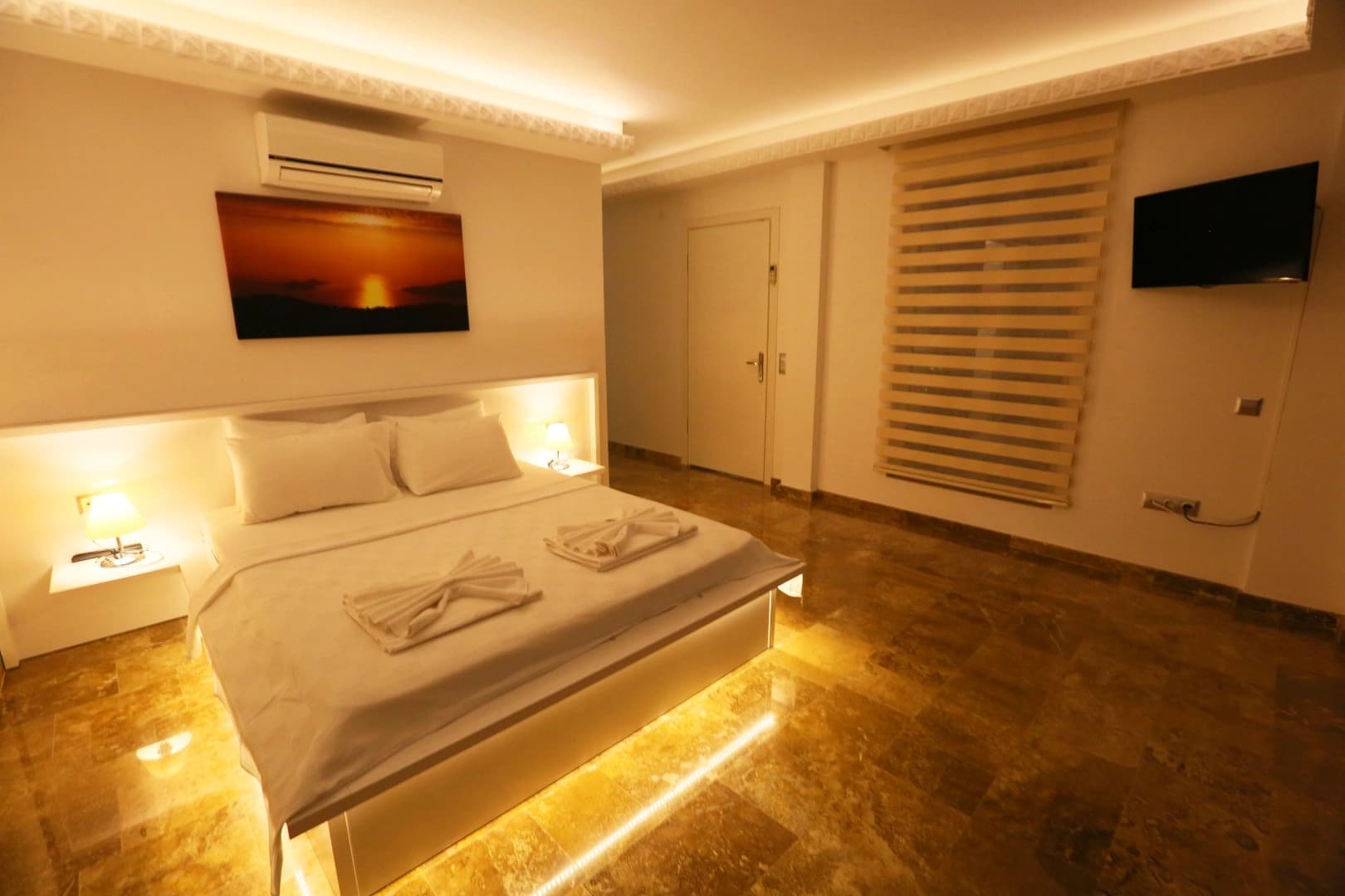 Villa Montana Korunaklı Havuz 12