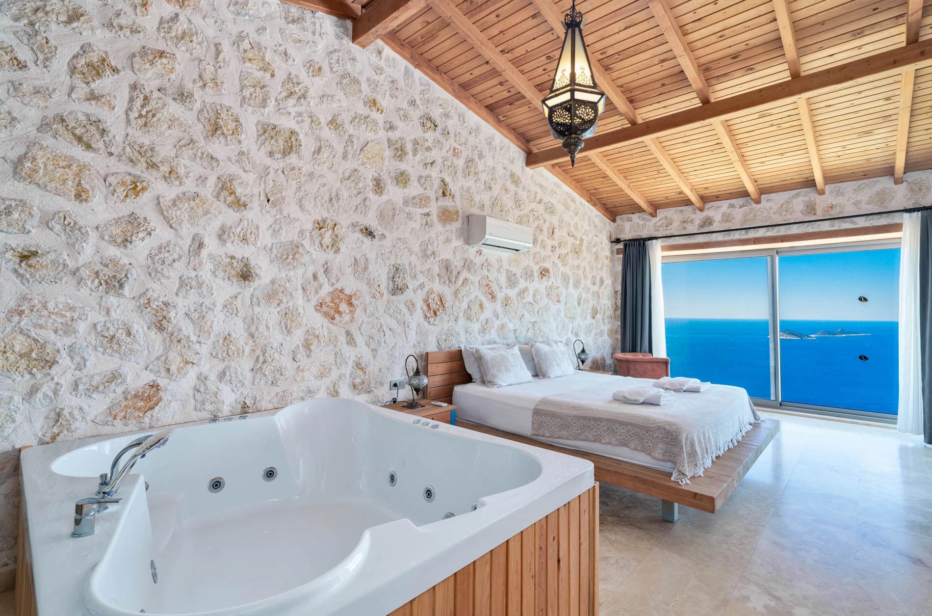 Villa Bills Korunaklı Havuz 16