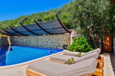 Villa Bills Korunaklı Havuz 84